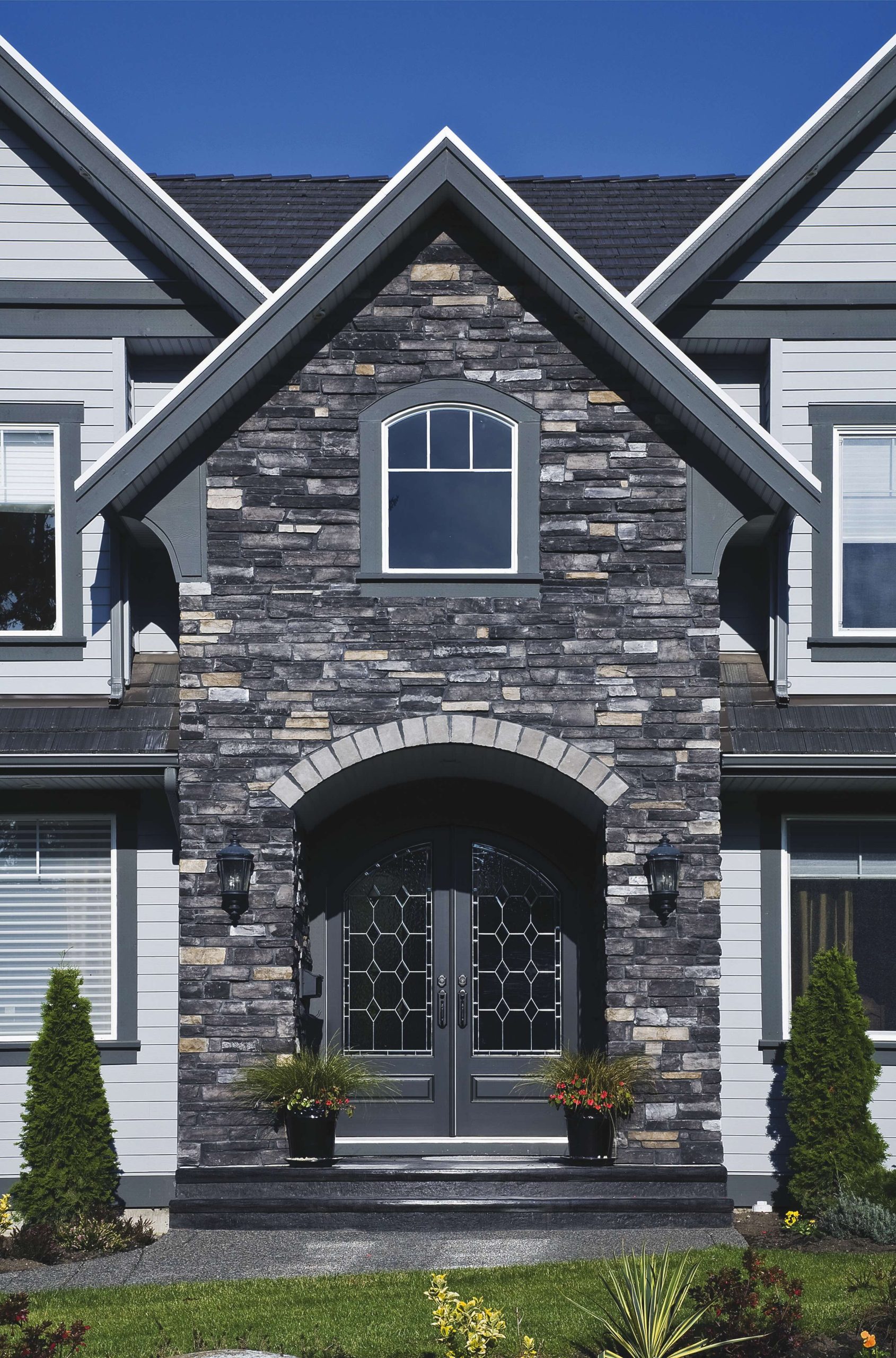 8 Bold Ways to Add Black to Your Home Exterior | LiveAbode