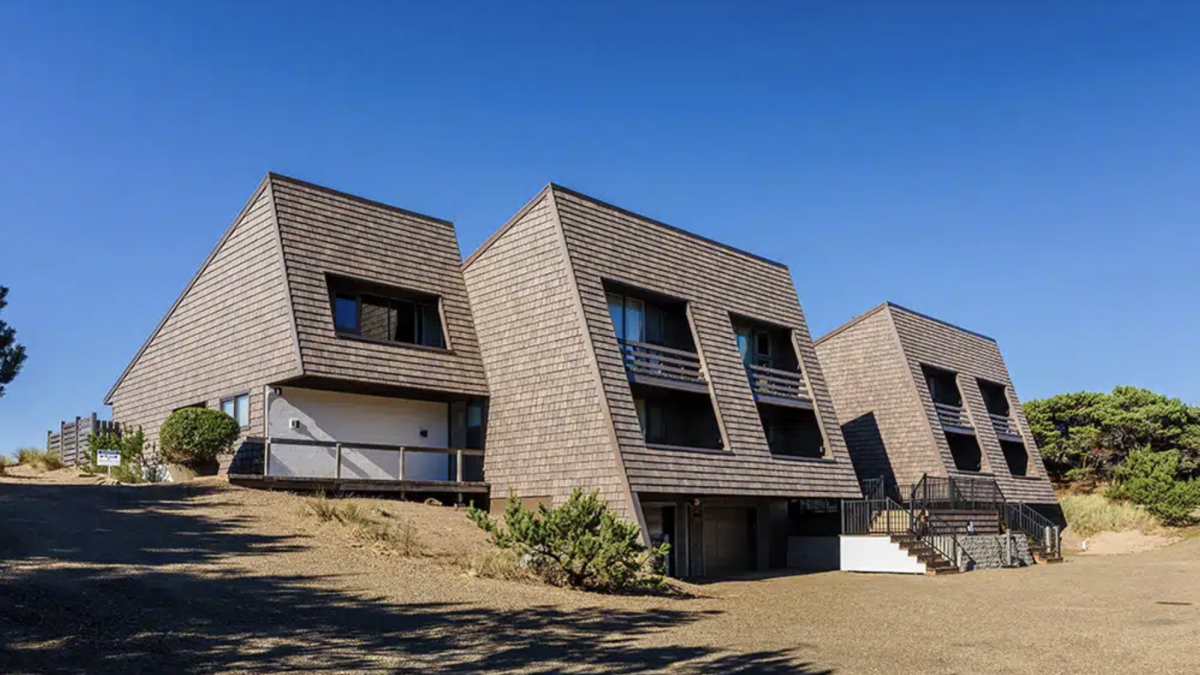 Thanks to its DaVinci composite roofing and siding this building is both aesthetically pleasing and protected from top to bottom from typical ocean-front weather.