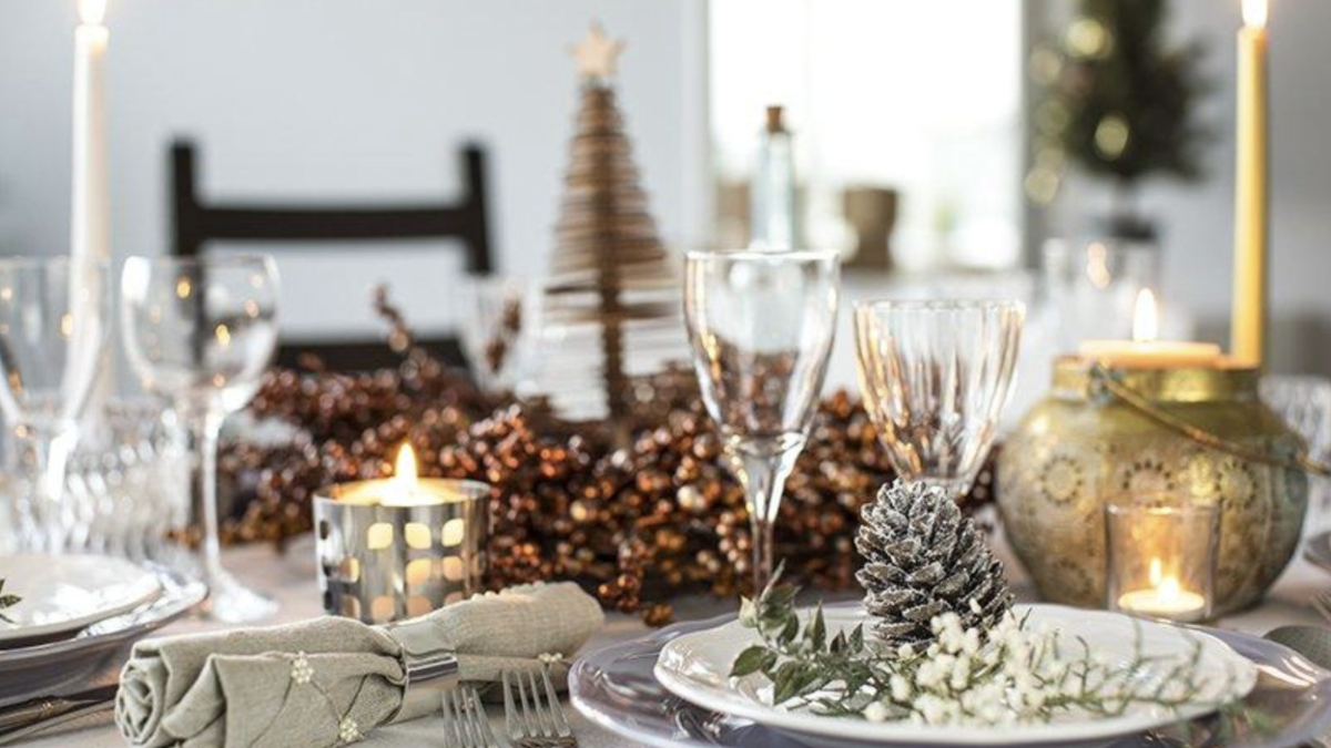 holiday table