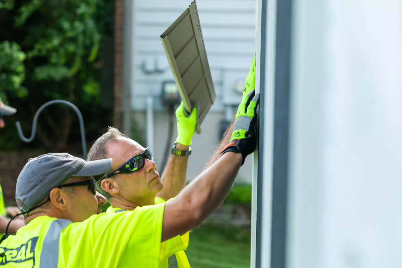 Image of contractors working together