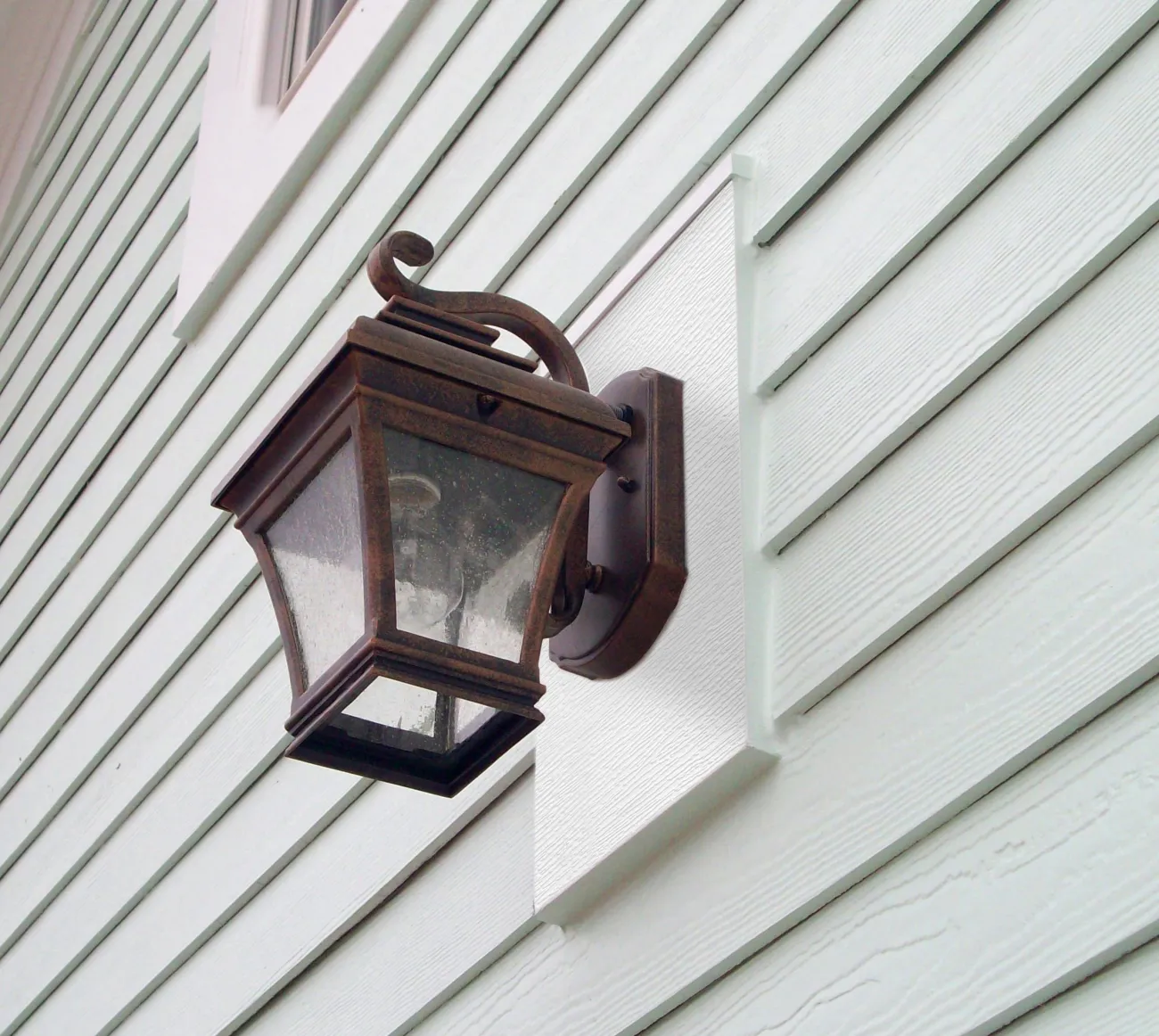 SturdiMount Exterior Mounting Block Woodgrain Finish 